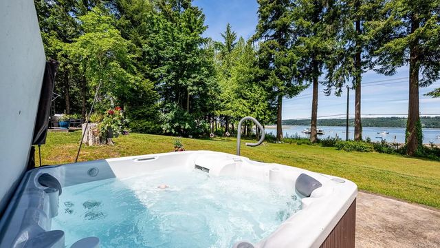 2 of 42 - 7410 Yake Rd, Fanny Bay, BC