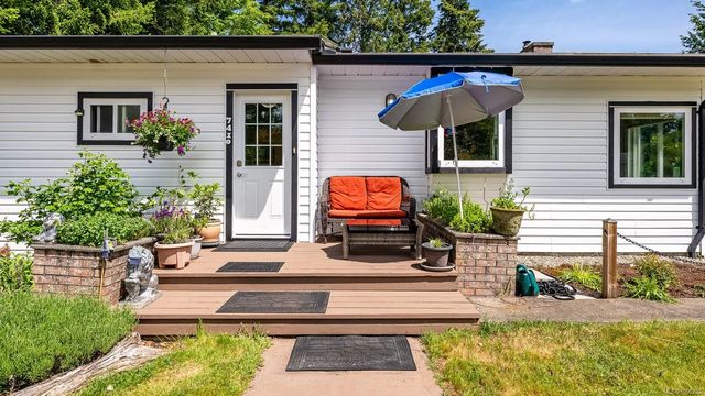 4 of 42 - 7410 Yake Rd, Fanny Bay, BC