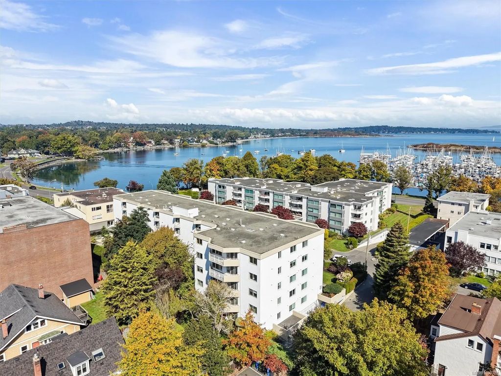 1148 Goodwin St 505, Oak Bay