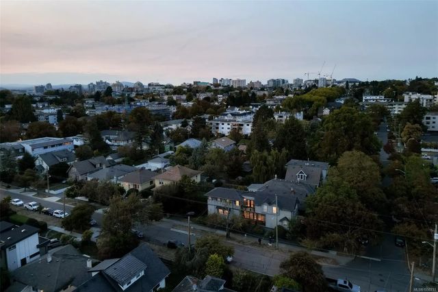 2 of 90 - 1150 Oxford St, Victoria, BC