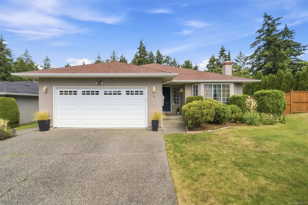 6766 Central Saanich Rd 8, Central Saanich