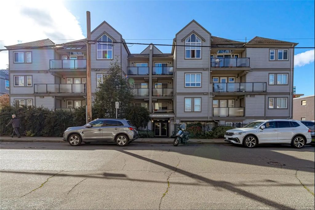 827 North Park St 101, Victoria