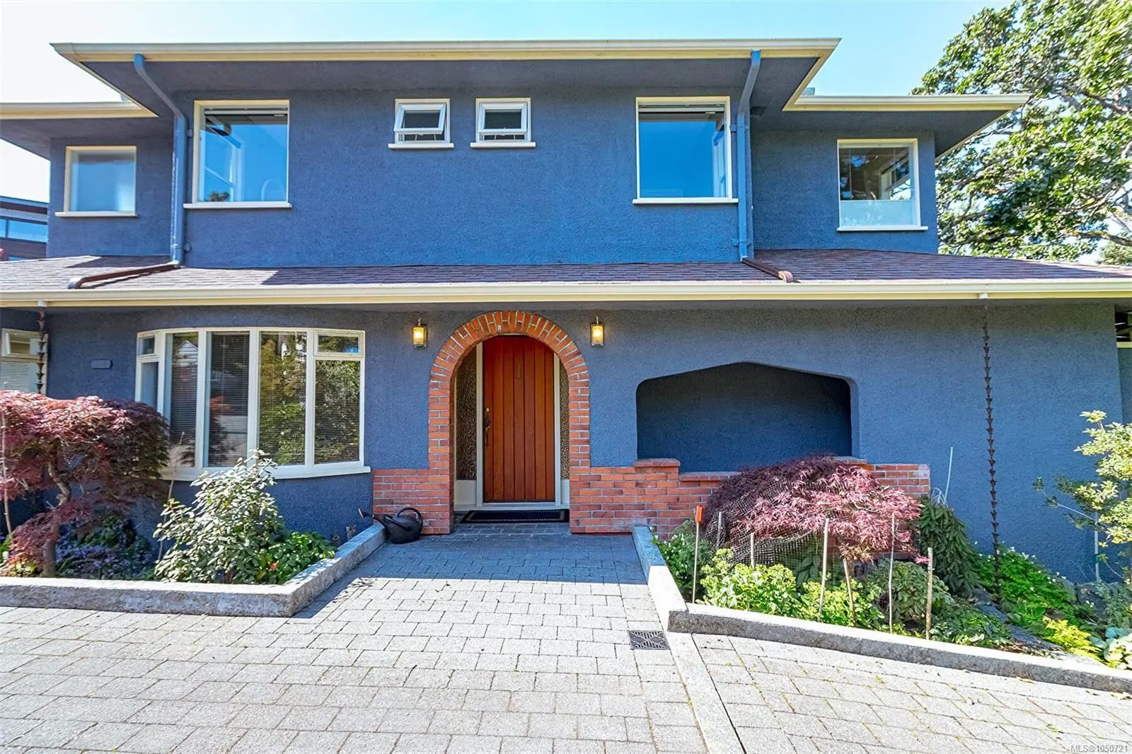 Homes for Sale located at 1 Briar Pl, in the city of Victoria, BC V8S 3J5