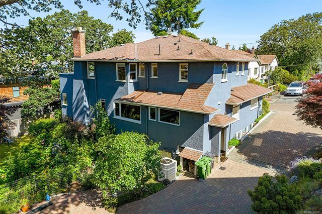 3 of 98 - 1 Briar Pl, Victoria, BC