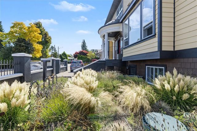 3 of 88 - 1064 Beverley Pl, Victoria, BC