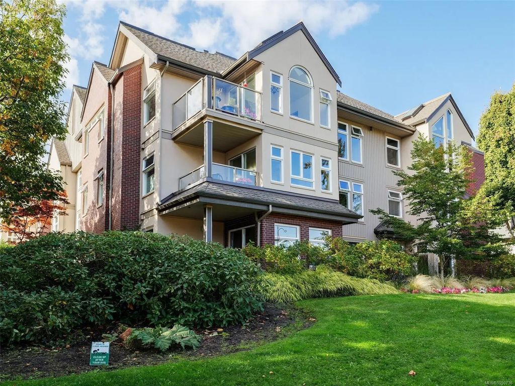 837 Selkirk Ave 301, Esquimalt