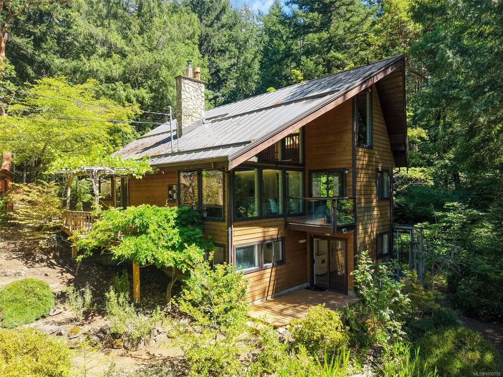 649 Lost Lake Rd, Highlands