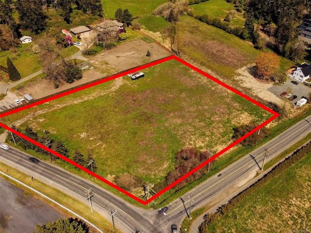 2 of 12 - 4143 Blenkinsop Rd, Saanich, BC