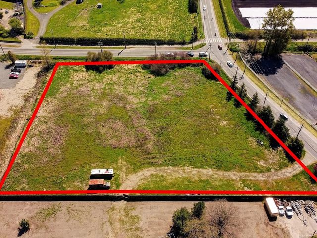 4 of 12 - 4143 Blenkinsop Rd, Saanich, BC