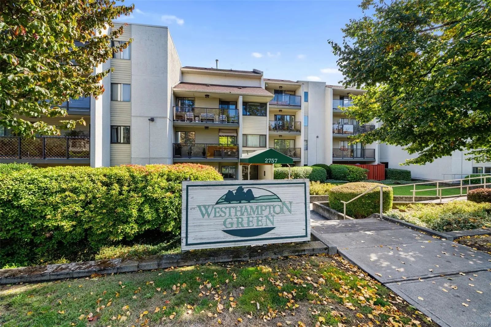 MLS #1050759 for Sale at 2757 Quadra St 105, in the city of Victoria, V8T 4E5