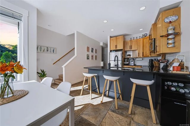 2 of 26 - 6057 Doumont Rd 102, Nanaimo, BC