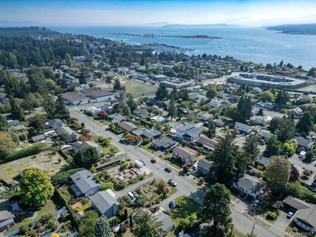 3 of 99 - 2158 Downey Ave, Comox, BC