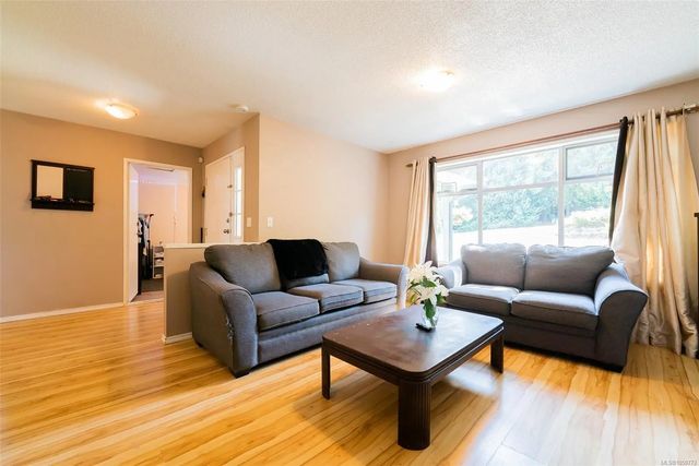 4 of 61 - 1814 Richardson Rd, Nanaimo, BC