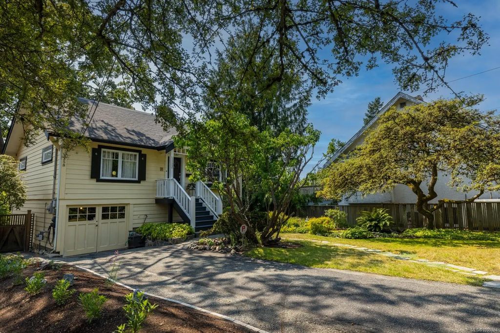 3358 Cook St, Saanich
