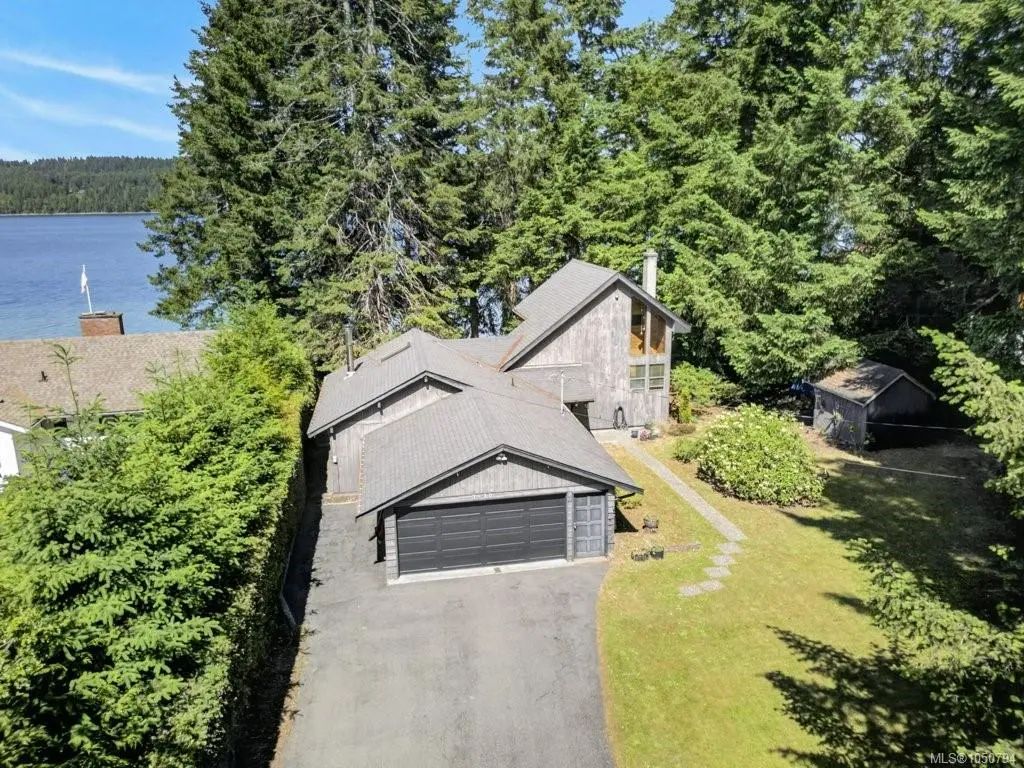 7630 Ships Point Rd, Fanny Bay