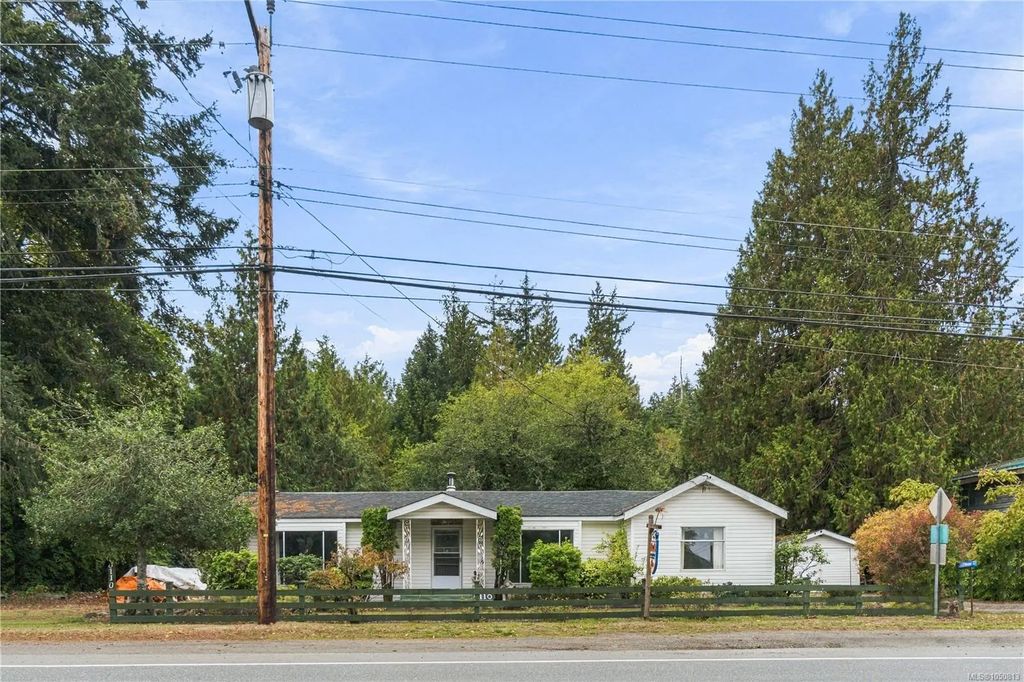 6110 Island Hwy W, Qualicum Beach