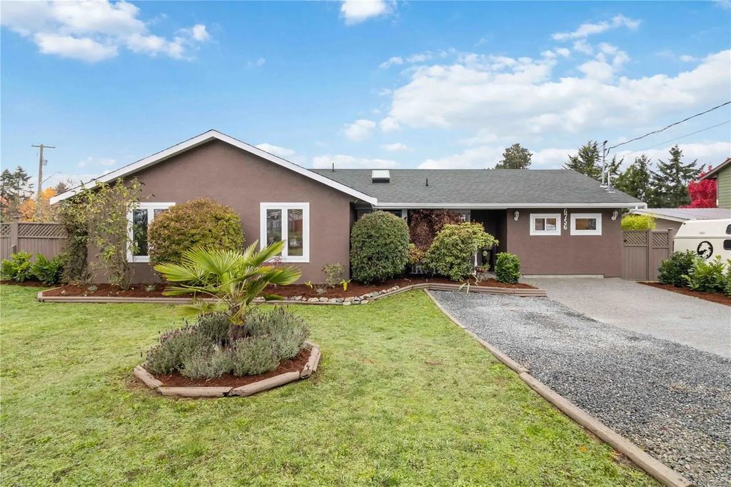 6756 Central Saanich Rd, Central Saanich