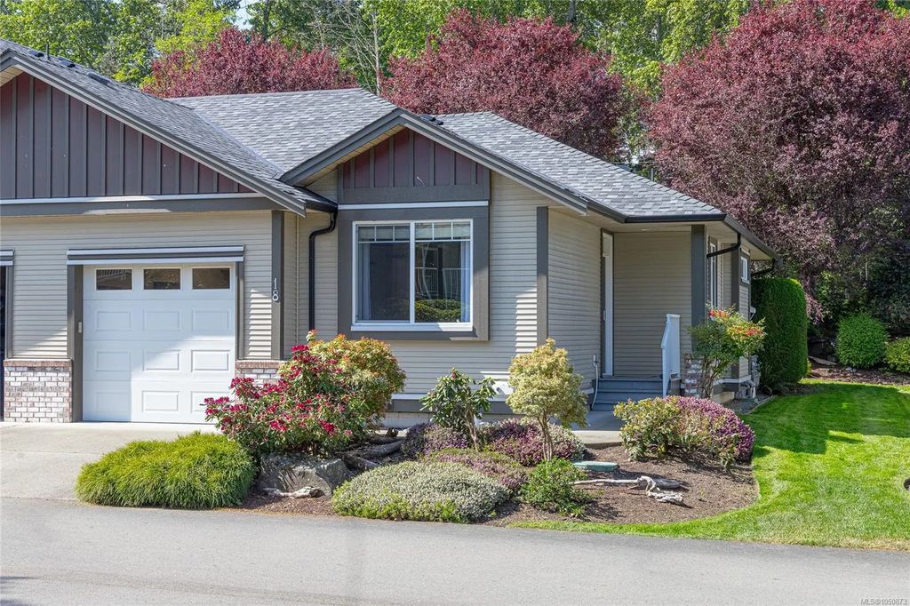 3110 Cook St 18, Chemainus