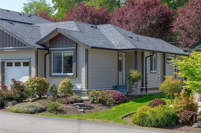 3 of 32 - 3110 Cook St 18, Chemainus, BC