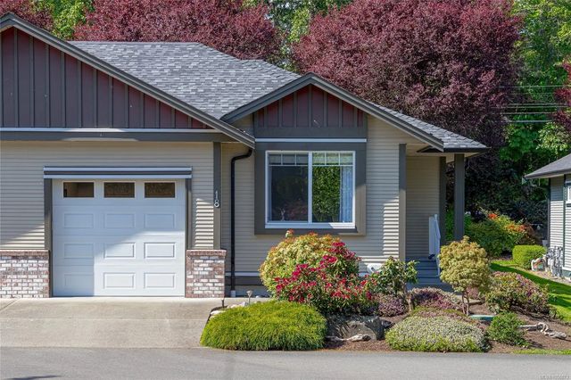 4 of 32 - 3110 Cook St 18, Chemainus, BC