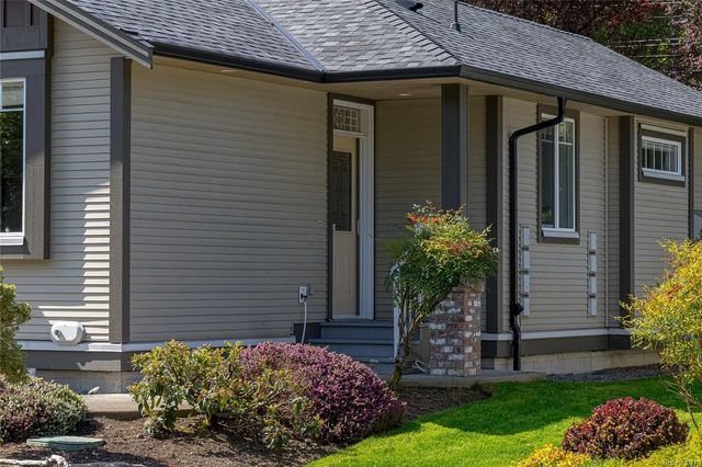 5 of 32 - 3110 Cook St 18, Chemainus, BC