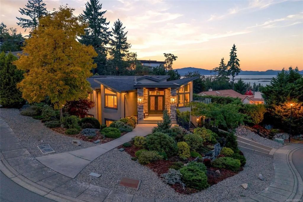 3495 Simmons Pl, Nanoose Bay