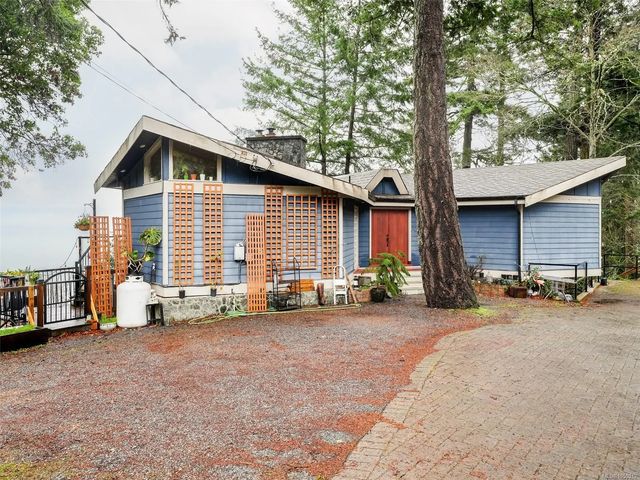 2 of 41 - 4553 Cordova Bay Rd, Saanich, BC