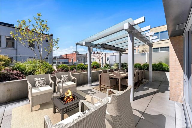 3 of 64 - 608 Broughton St 302, Victoria, BC