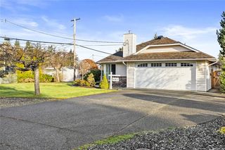 521 Birch Ave, Qualicum Beach