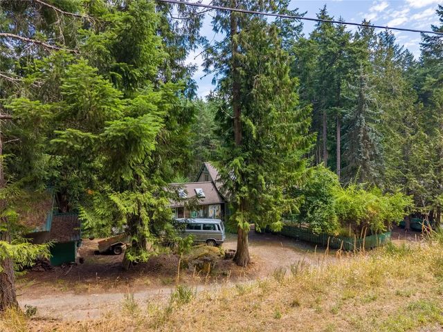 2 of 40 - 3706 Starboard Cres, Pender Island, BC