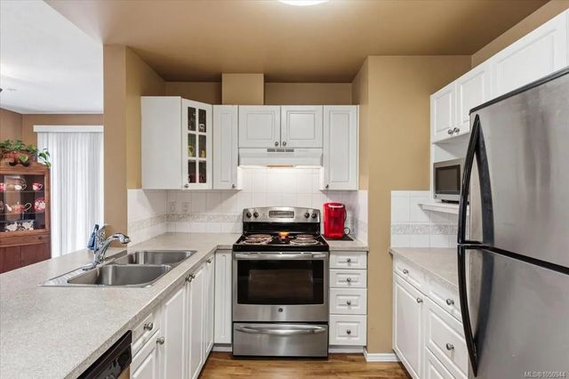5 of 43 - 24 Prideaux St 105, Nanaimo, BC