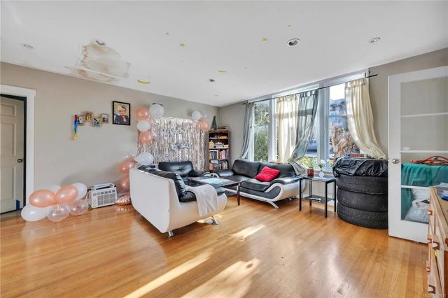 5 of 13 - 695 Franklyn St, Nanaimo, BC