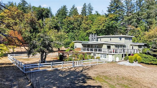 2 of 72 - 5209 Old West Saanich Rd, Saanich, BC