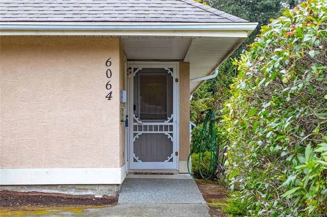 2 of 32 - 6064 Lionel Cres, Nanaimo, BC