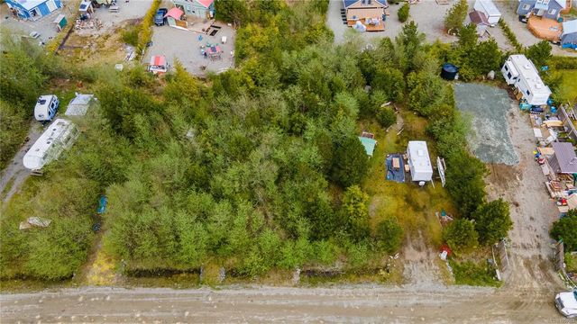 5 of 8 - 1138 Fifth Ave, Ucluelet, BC