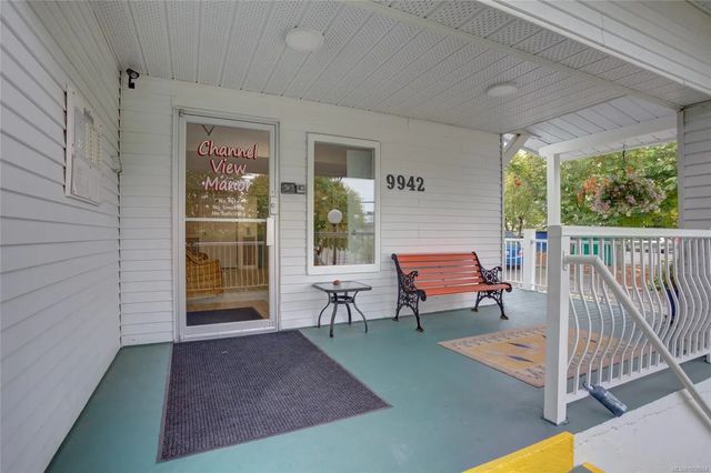 2 of 39 - 9942 Daniel St 103, Chemainus, BC