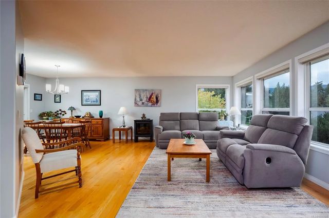 2 of 34 - 3978 Merlin St, Nanaimo, BC