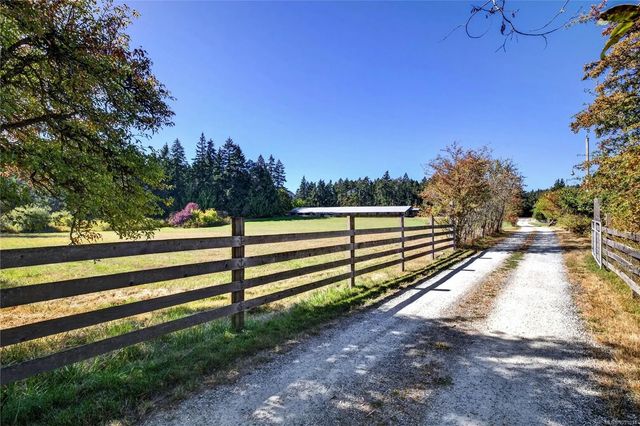 3 of 72 - 800 Lower Ganges Rd, Salt Spring, BC