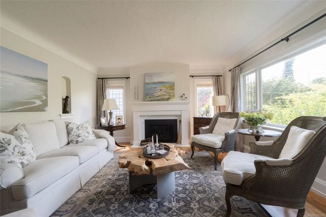 4 of 60 - 2125 Central Ave, Oak Bay, BC