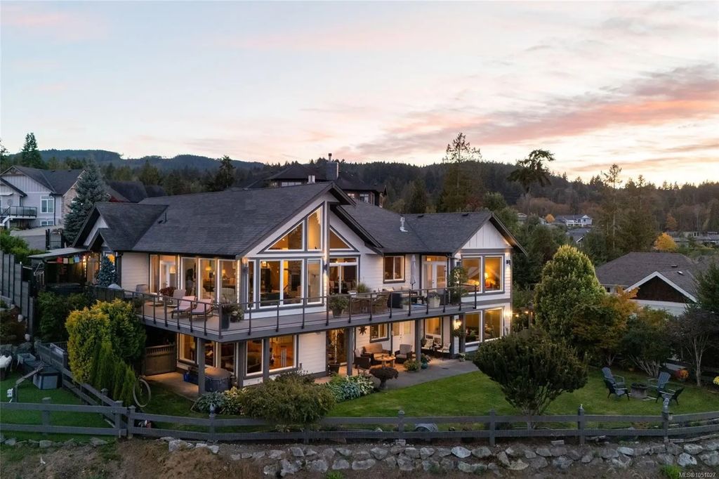 2322 Coopers Hawk Rise, Mill Bay