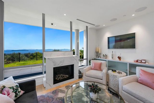 4 of 63 - 5388 Hill Rise Terr 103, Saanich, BC