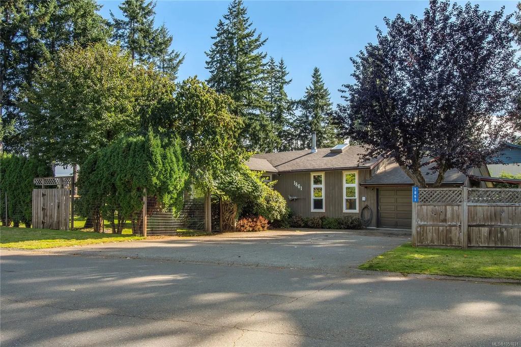 1861 Carlyle Cres, Campbell River