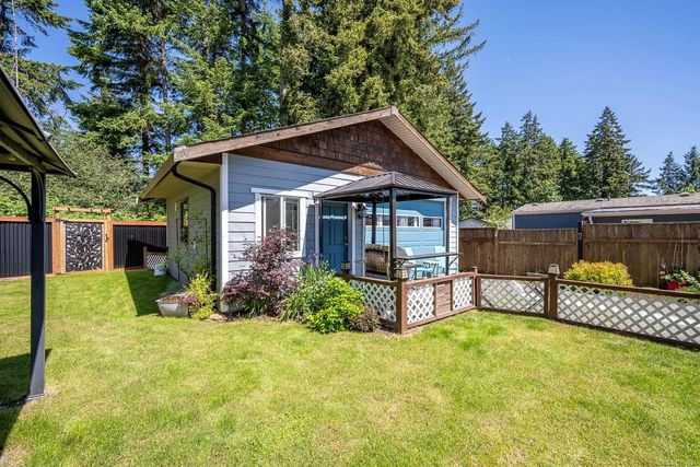 2 of 58 - 2102 Stadacona Dr, Comox, BC