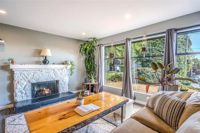 4 of 46 - 3809 Morris Pl, Nanaimo, BC