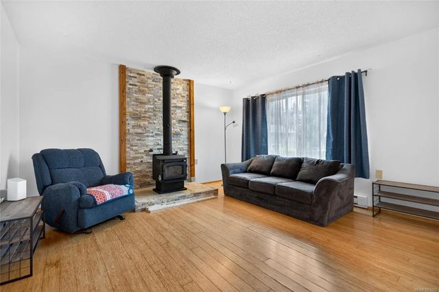 4 of 33 - 7842 Tozer Rd, Fanny Bay, BC