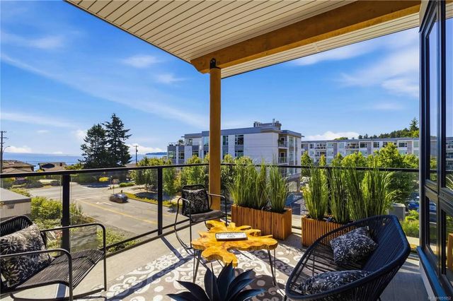 4 of 42 - 990 Doumac Ave 306, Saanich, BC
