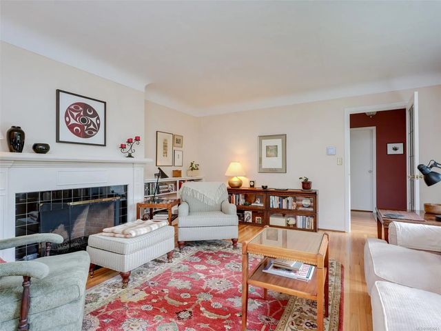 4 of 29 - 2568 Margate Ave, Oak Bay, BC