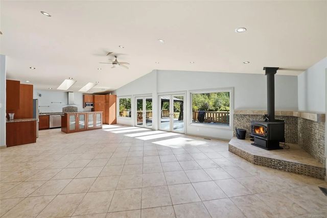 3 of 43 - 3060 Thorpe Rd, Qualicum Beach, BC