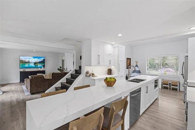 4 of 77 - 2191 Florence Dr, Nanoose Bay, BC