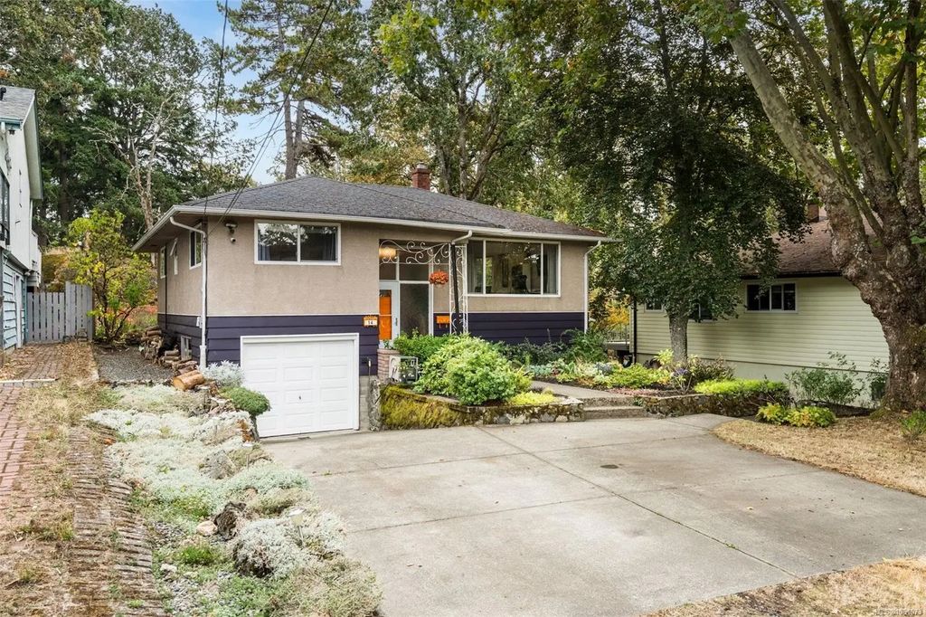 14 Eaton Ave, View Royal
